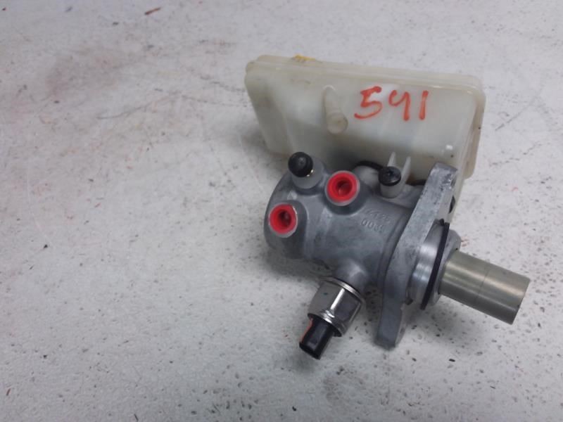 Aston Martin DB9 2006 Brake master cylinder