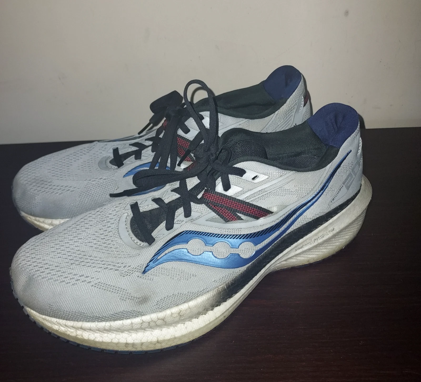 Saucony Men's Running Sneakers 11M Triumph 20 Mesh Lightweight Athletic Gray
Opens in a new window o