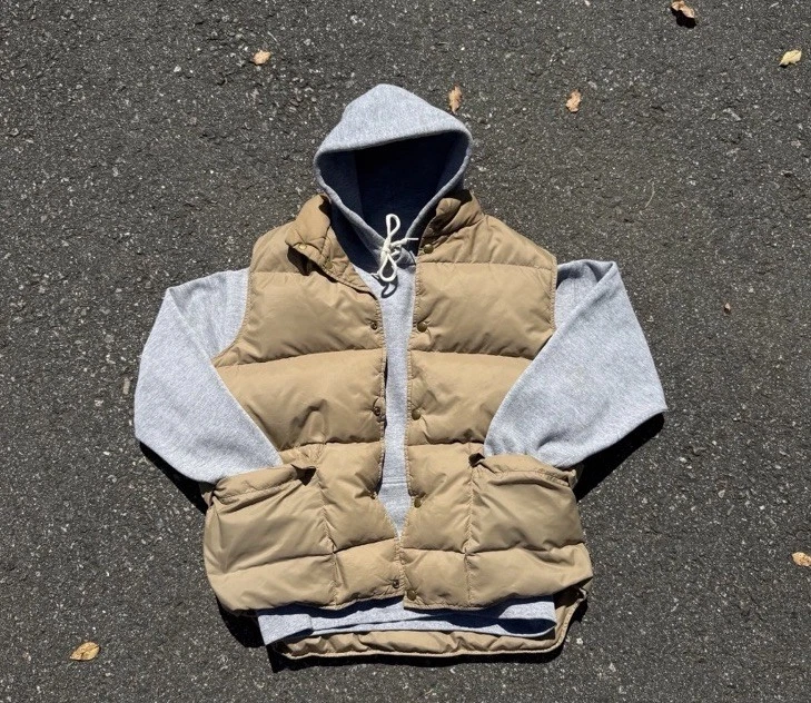 Vintage 80s LL Bean Puffer Vest L Goose Down Tan Made USA Gorpcore Streetwear - Image 3 of 4