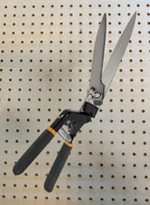 Fiskars Power-Lever Grass Shears: 5 inch blades *blade