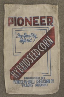 Vintage Pioneer Hybrid Seed Corn Pioneer Hi Bred Tilbury Ontario Cloth Sack