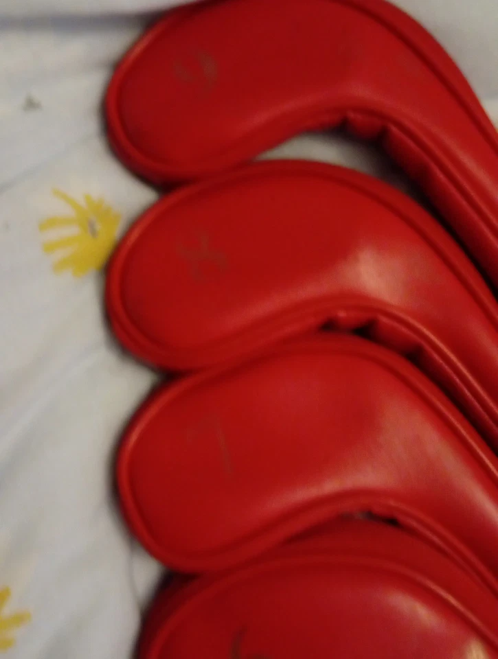 MacGregor Golf Set . CG-1800,Regular Flex. 3-9 W,SW +All Covers As Shown - Image 2 of 4