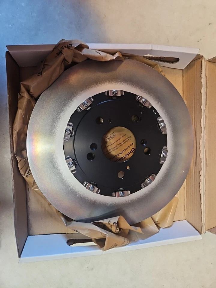 Front Brake Pads And Rotors Kit Honda OEM - Image 3 of 3