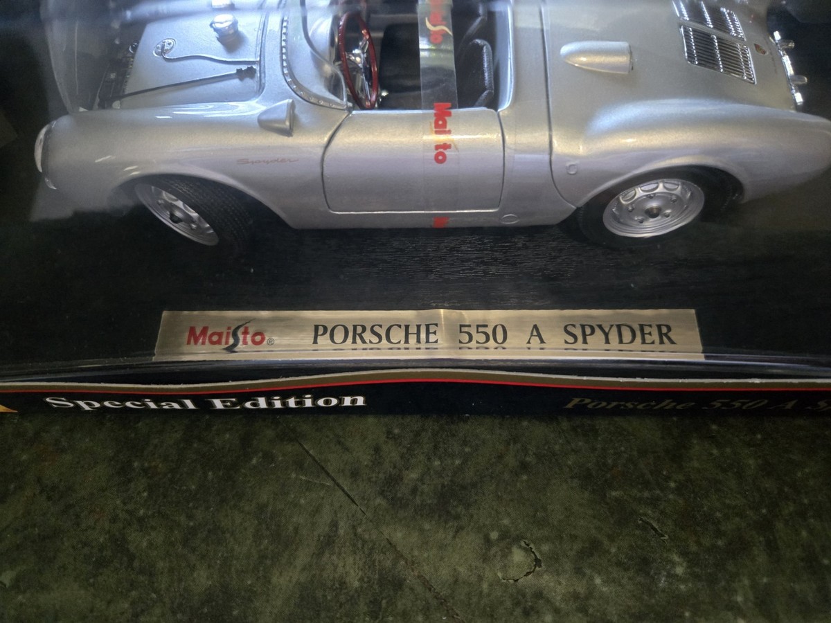 Maisto SPECIAL EDITION ポルシェ550 A Spyder Amazon.com: Maisto 1:18 Special Edition - 1956 Porsche 550A