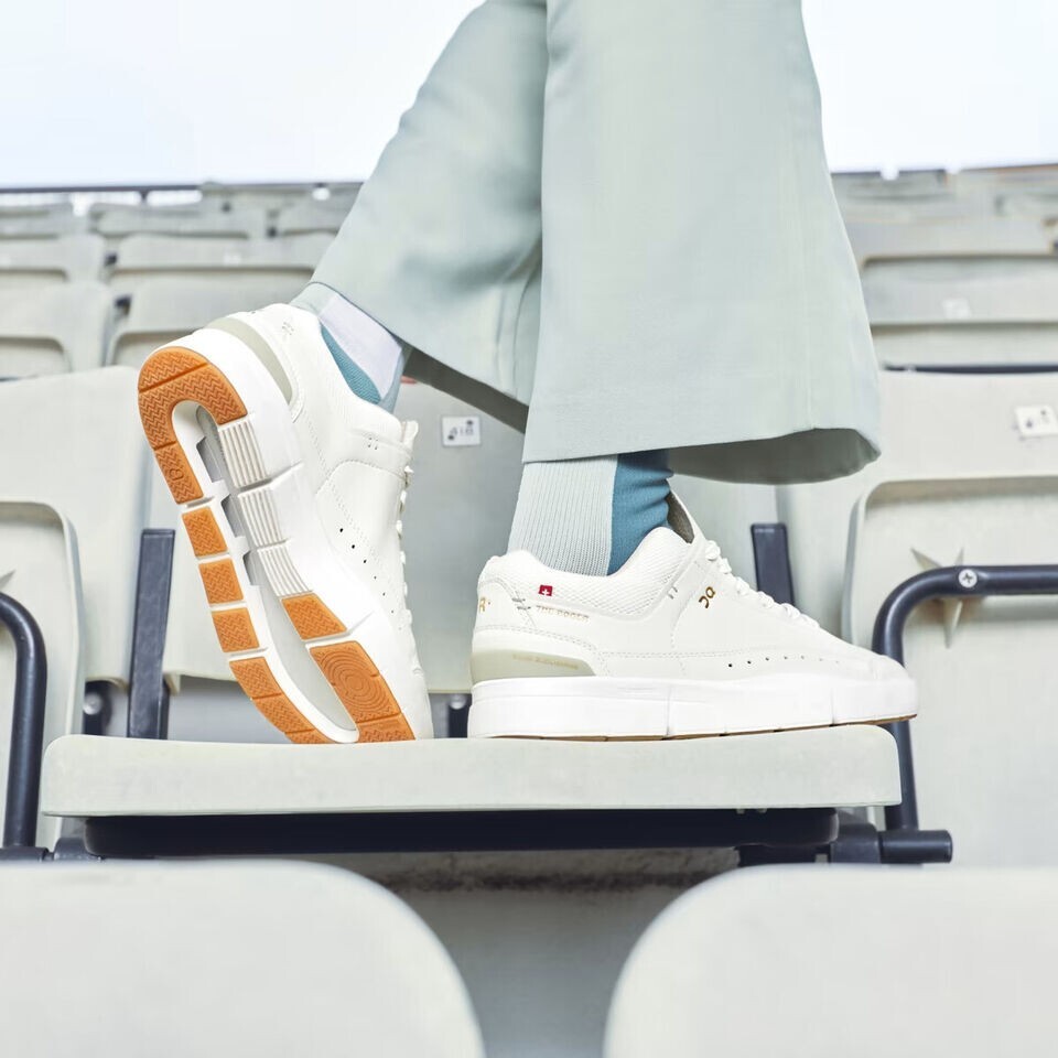 RARE On THE ROGER Centre Court- Ice Chalk CloudTec Women's RARE On THE ROGER Centre Court- Ice Chalk CloudTec Women's