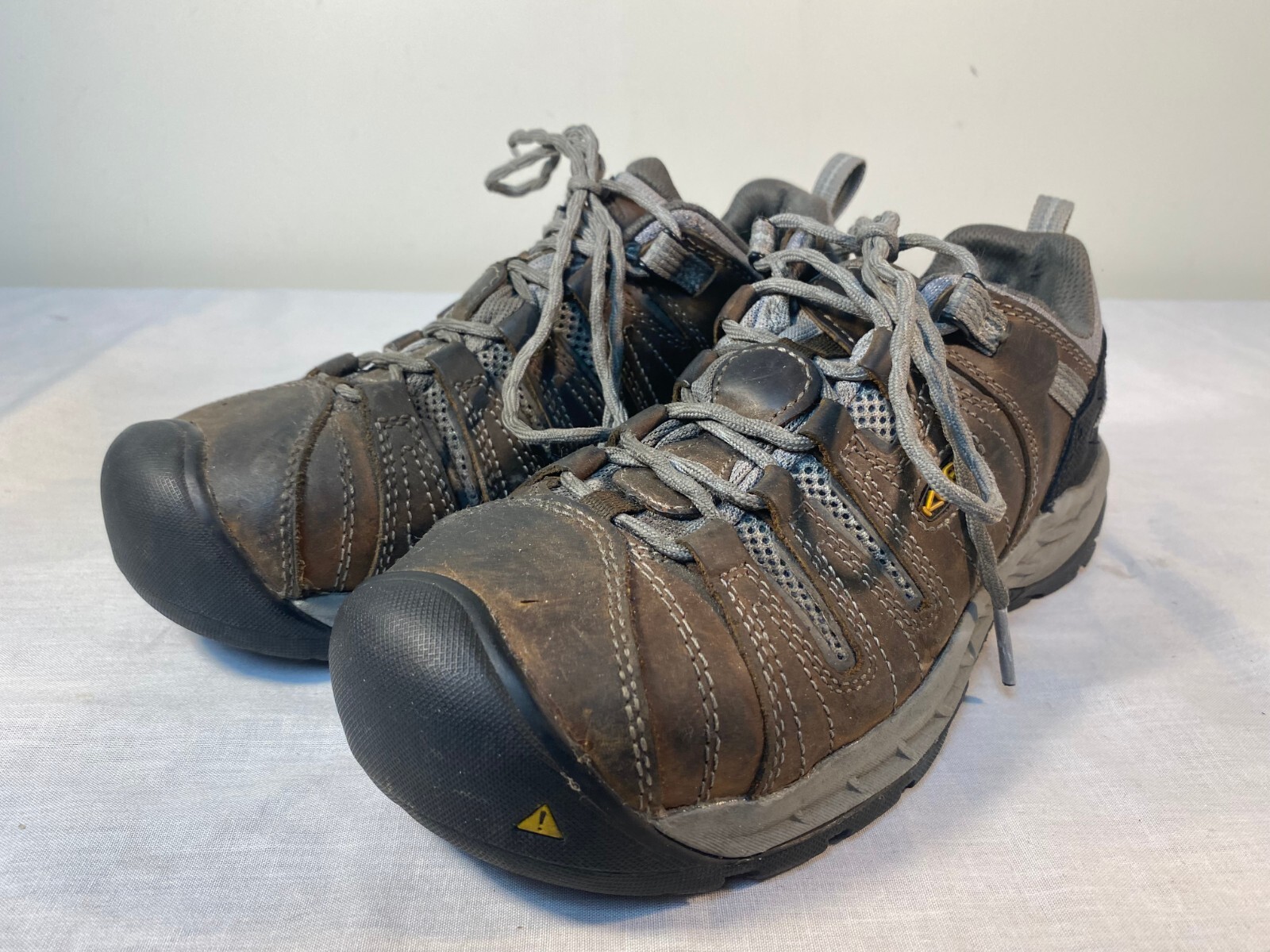 Scarpe da lavoro casual KEEN Flint II punta acciaio donna pelle marrone US 8 5