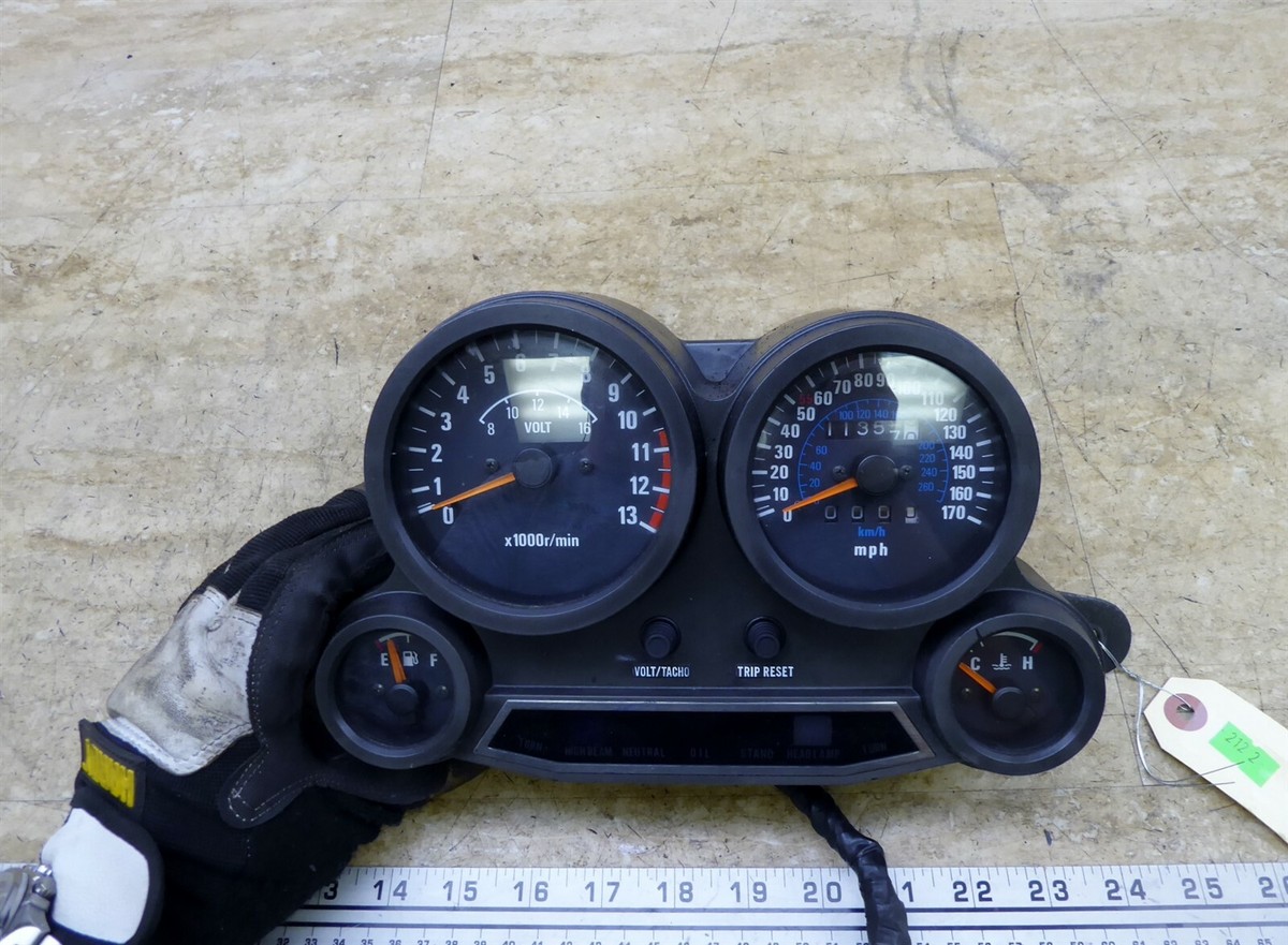 1986 Kawasaki ZX1000 Ninja K212-2. gauge cluster speedo tach