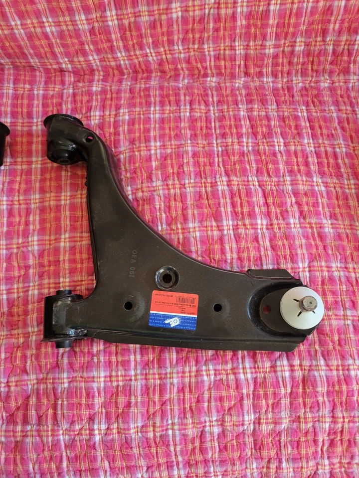 2 Brazos de control inferiores delanteros bola A Mazda 626 1988 1989 1990 1991 1992 Ford Probe Foto 4 de 4