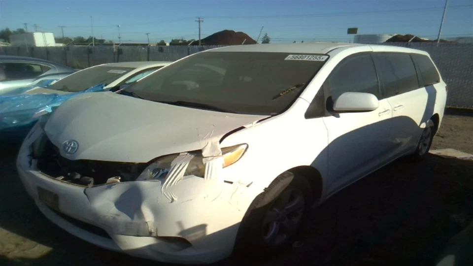 Used Automatic Transmission Assembly fits: 2011 Toyota Sienna AT 6 cylinder FWD - Image 3 of 4