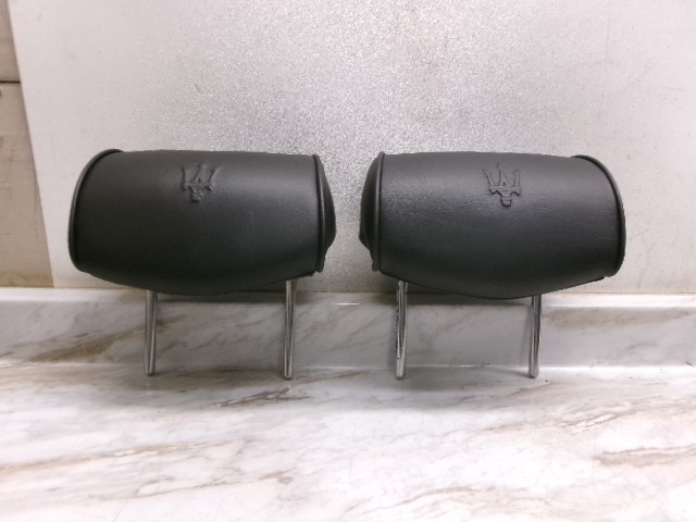 981421308 03 to 12 Maserati Quattroporte Set Rear Outer Headrests M139 Black