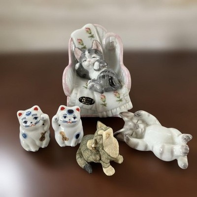 Kato Kogei Ceramic Cat Figurine Music Box Set with Restored Parts