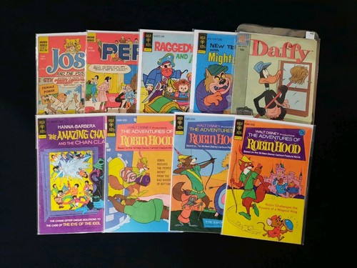 Vintage DISNEY COMICS Gold Key Mixed Lot 9 book Lot!  Robin Hood/Daffy