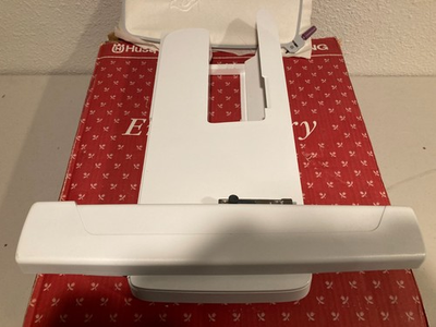 #ad Husqvarna Viking EXTENSION TABLE w ADJUSTABLE GUIDE Sewing Machine #957 164 172 $89.99