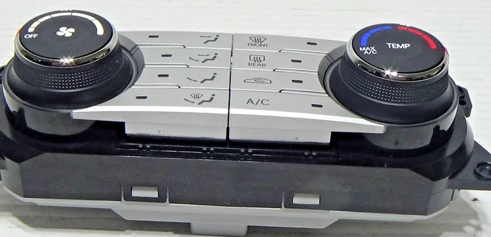 2009-2012 Hyundai Genesis AC Heater Climate Control Switch - Image 3 of 4