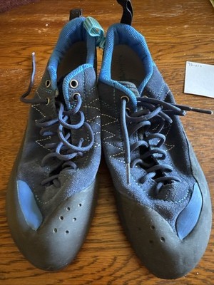 Climb x Climbing Shoes Size 8