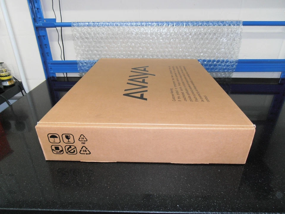 Avaya Ethernet Routing Switch 2526T-PWR  24 Port + 2 Combo SFP  AL2500A11-E6 - Image 2 of 4