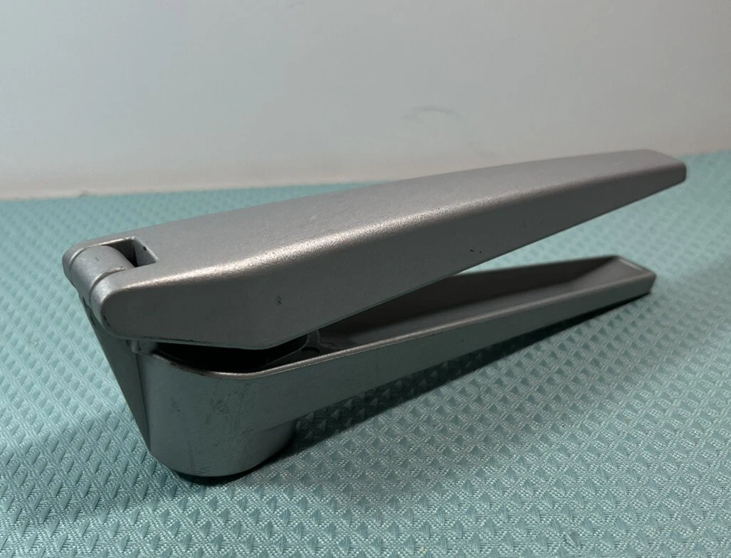 Zyliss Susi Aluminum Garlic Press, Made in Switzerland
Opens in a new window or tab