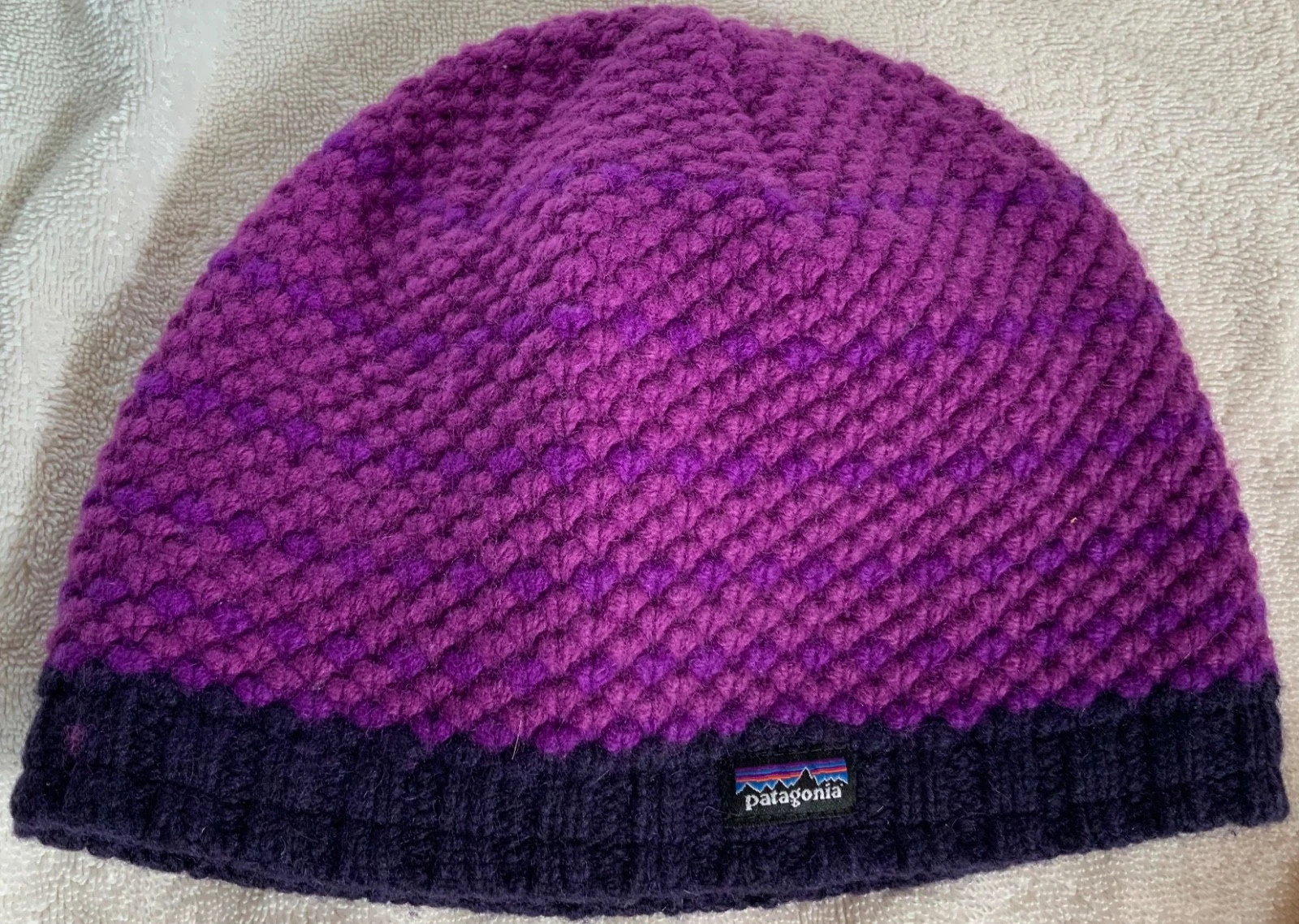 PATAGONIA Pink Knit Hat OS Merino Wool Blend Beanie Purple Hem Fleece Lined