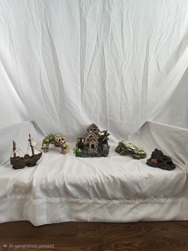 Aquarium Decorations Set. Used, but in great condition.