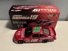 2002 JEREMY MAYFIELD 19 DODGE Intrepid, NASCAR RACING, 1/24 DIECAST Action