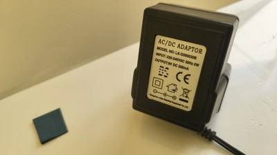 Ersatz für 9 V DC 300 mA AC/DC Adapter LK-D090030B Netzteil UK-Stecker