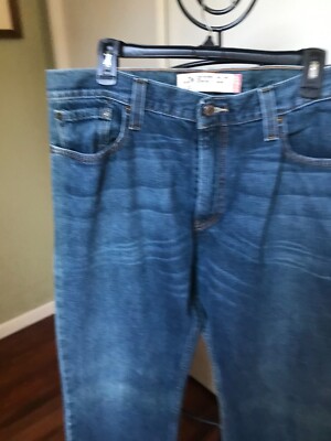 Levis Jeans Mens 36x32 LOW BOOT CUT EUC FRAYED HEM