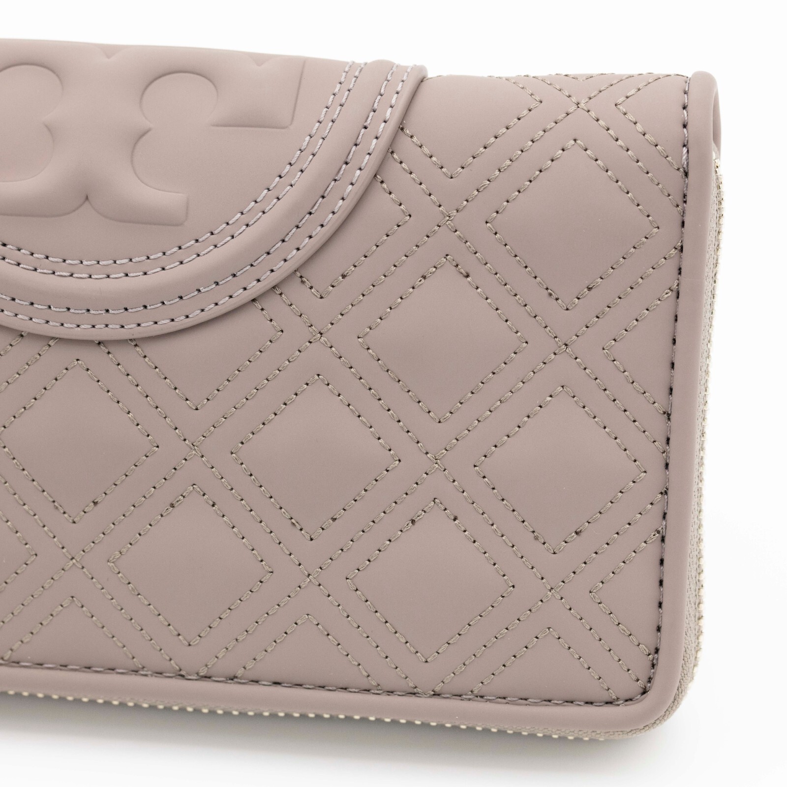 TORY BURCH  FLEMING SOFT MATTE ZIP CONTINENTAL WA… - image 2