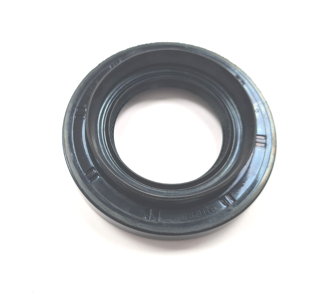 REAR DIFF PINION OIL SEAL For TOYOTA HILUX PICK UP MK5 KDN165 2.5TD 01/2002-2005
