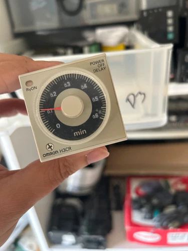 Omron H3CR-H8L Timer 0.05min to 12mins Power Off Relay