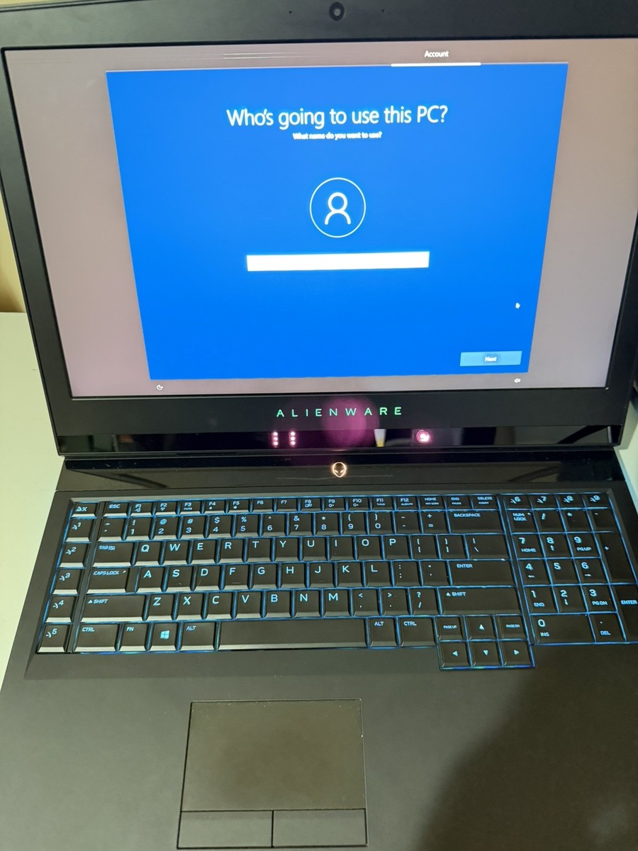 Alienware 17 R5 i9-8950HK 16GB DDR4 NVIDIA GPU GTX 1080 512GB NVME