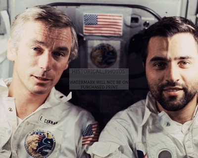 CERNAN AND SCHMITT ABOARD APOLLO 17 LUNAR MISSION 1972 8X10 PHOTO