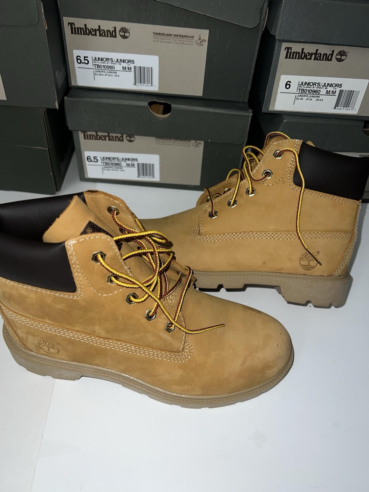 Timberland  6 Inch Classic Waterproof Boots Wheat 10960 Junior/Youth Sz 6-7 NEW