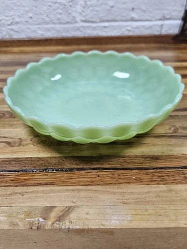 VINTAGE JADEITE BUBBLE SERVING BOWL 8.5 INCHES GREEN MILK GLASS