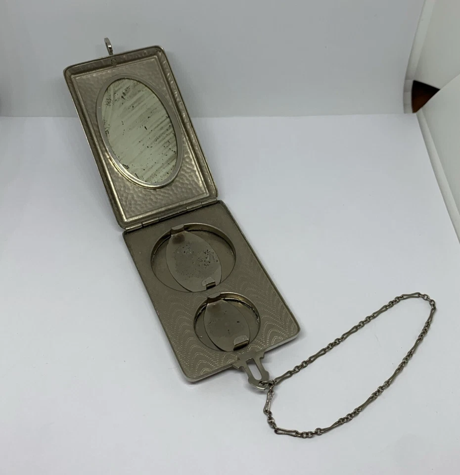 Antiguo Monedero de Baile Tono Plateado con Espejo Ranuras para Monedas Cadena de Muñeca Patrón Sunburst Foto 4 de 4