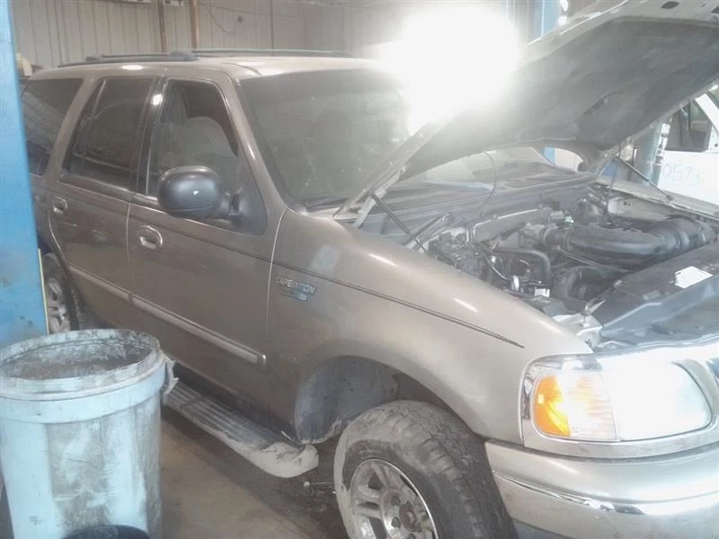 Paquete de limusina trasera con pinza de pasajero para 03-11 Lincoln & Town Car 2004435 Foto 2 de 4