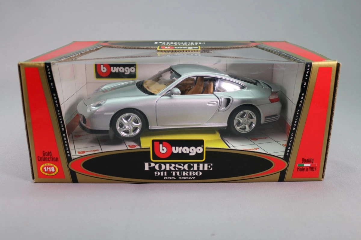 LE704 BURAGO GOLD COLLECTION 33067 Voiture 1/18 Porsche 911 turbo silver