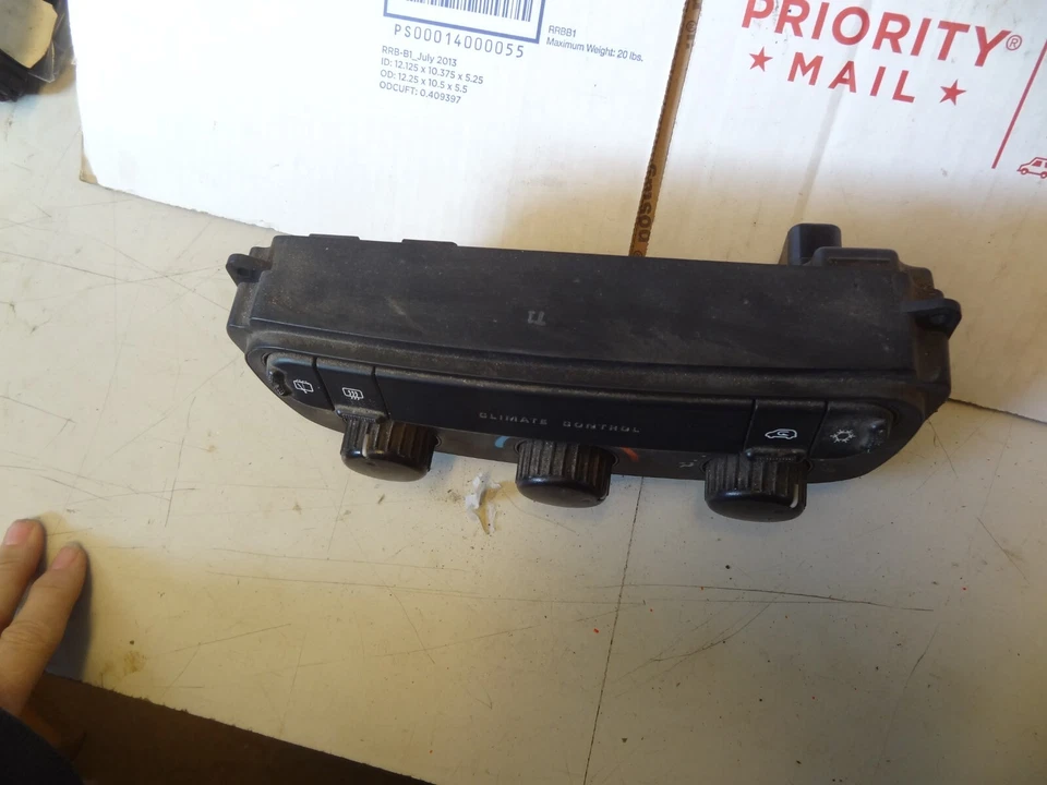 2004-2007 Dodge Caravan Chrysler Town & Country Heater A/C HVAC Climate Control Foto 2 de 4