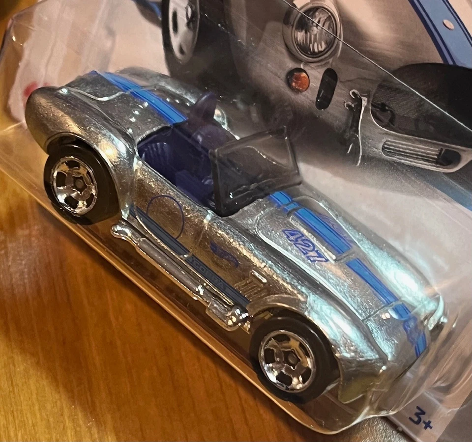 HOT WHEELS 2024 - SHELBY COBRA 427 S/C en PLATA - SIN USAR, EN CAJA. **ENVÍO EN CAJA** Foto 3 de 3