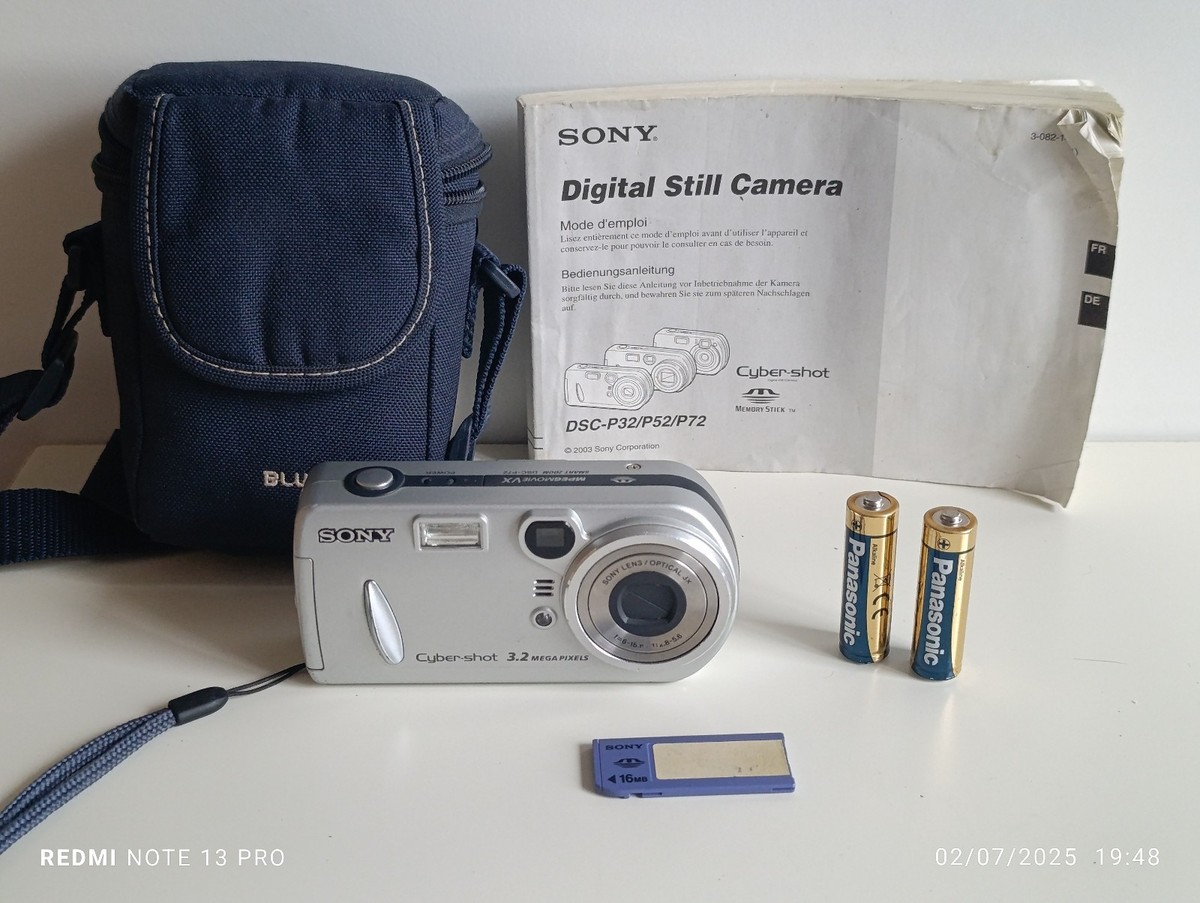Sony Cyber-Shot DSC-P72 MP Compact Camera