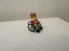 LEGO CITY: Bus Station (60154)- w/ Instructions 