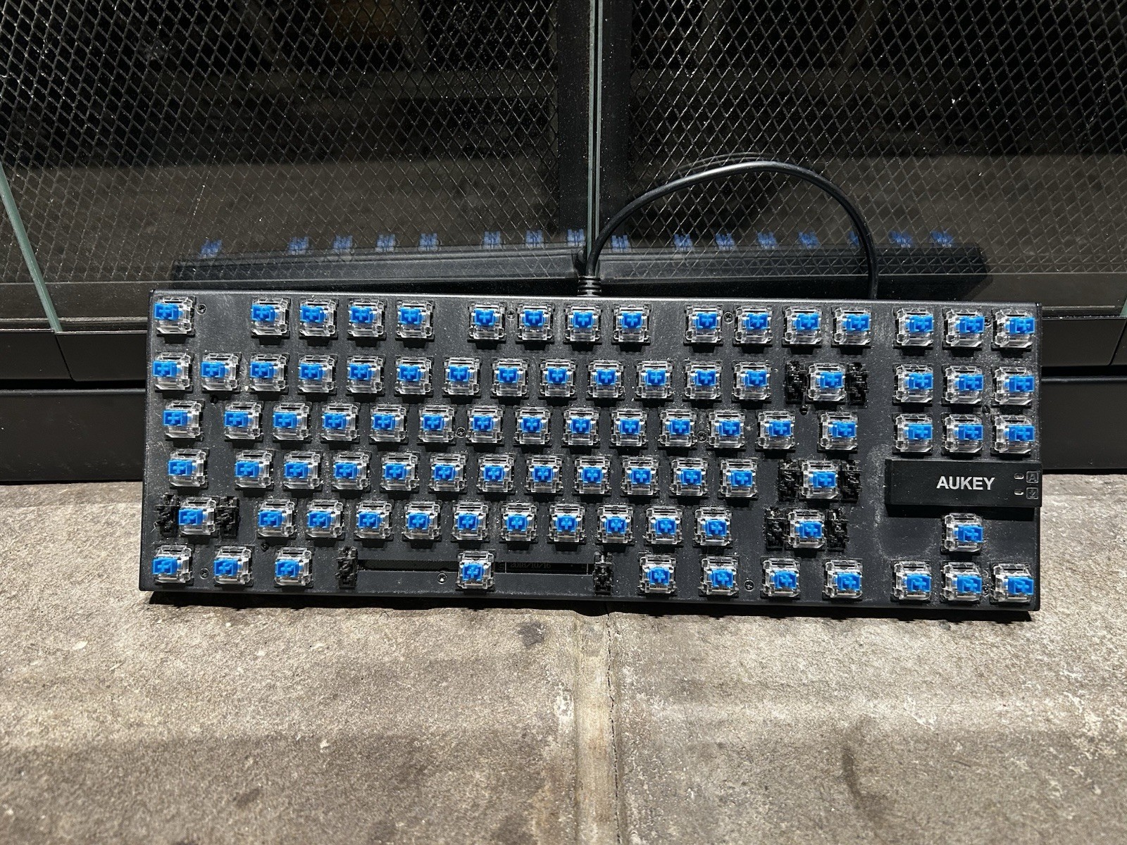 AUKEY KM-G9 mechanical keyboard (blue switches)