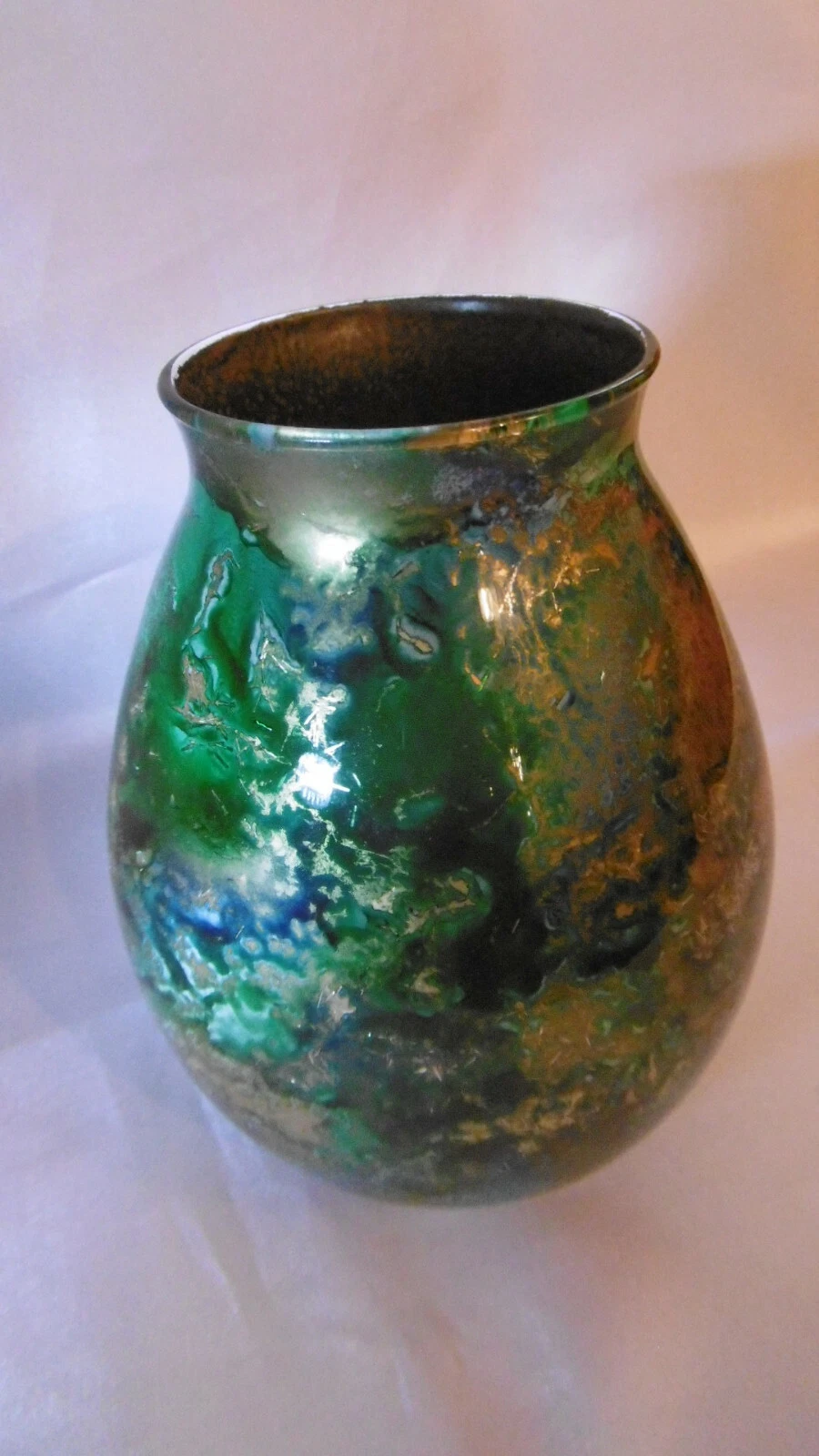 line lacquer vase handmade