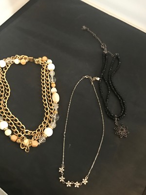 1928 NECKLACE LOT BLACK SPARKLE SNOWFLAKE GOLD BEADED NECKLACES CUTE VINTAGE SET