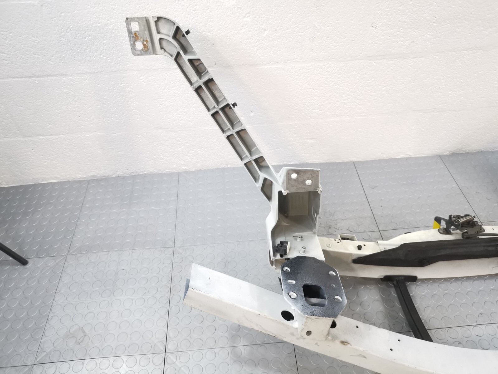 2015 Maserati QUATTROPORTE FRONT RADIATOR SUPPORT CRASH PANEL