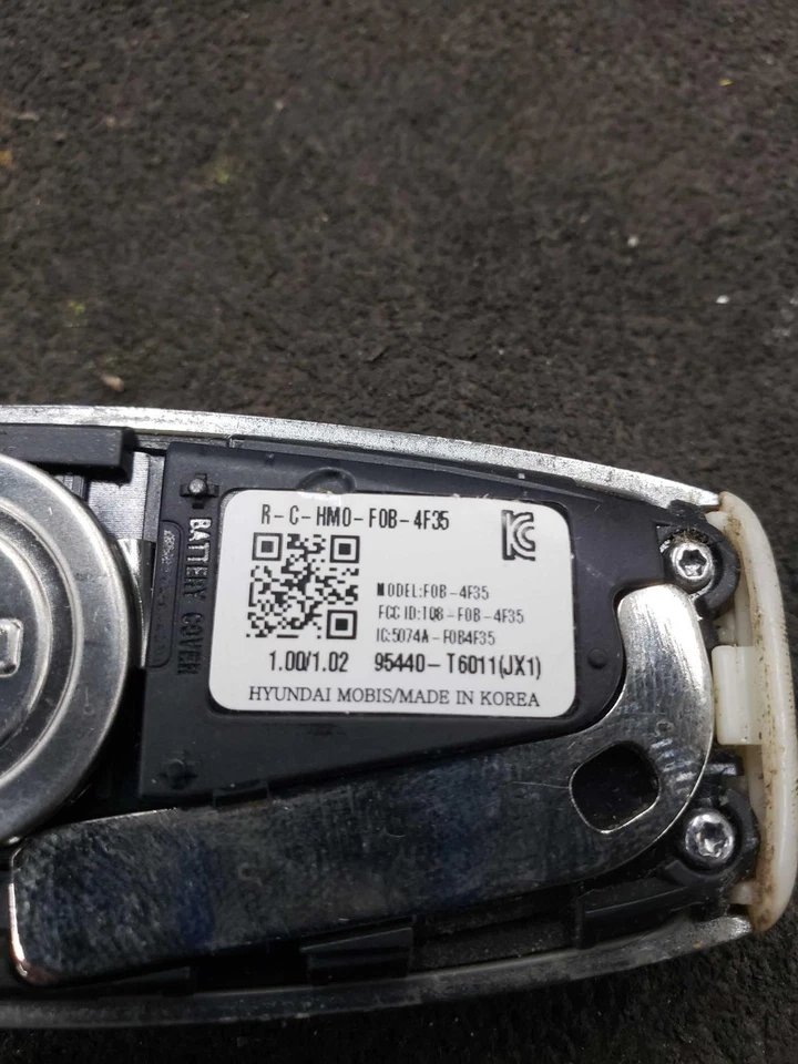 21 22 23 24 GV80 Key Fob/Remote 8 Button Smart Key ID# 95440T6011  (SEE NOTES) - Image 4 of 4