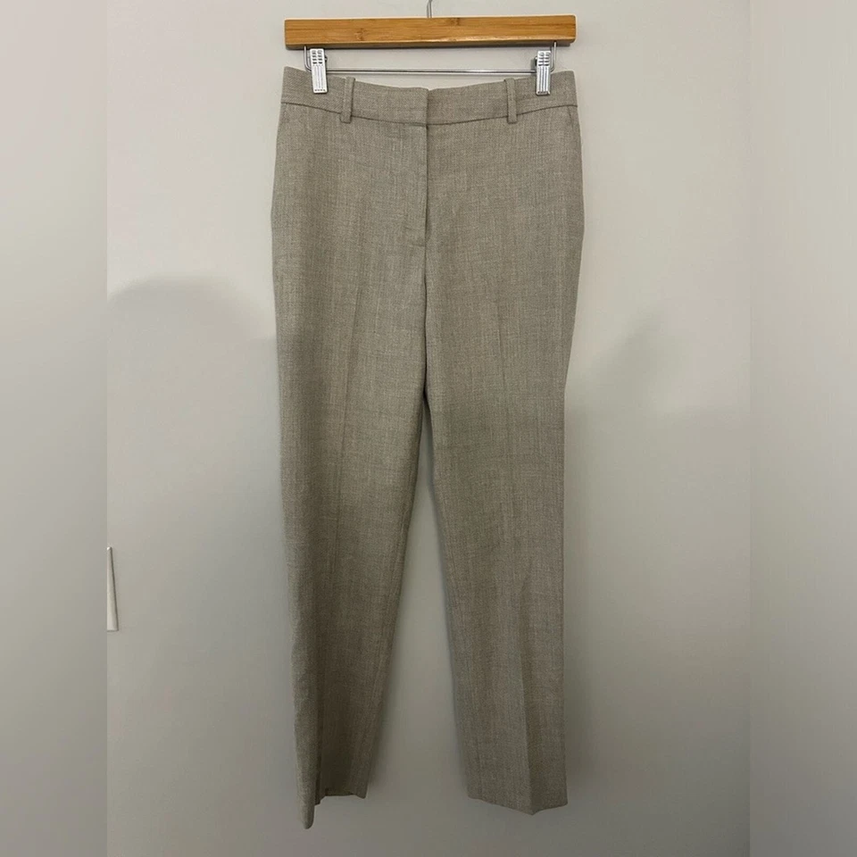 Pantalón REISS Hettie pierna ancha mezcla lana en gris suave Foto 2 de 4