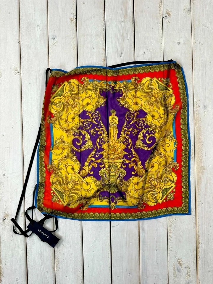 Cubierta de natación de seda con mosaico Versace (superior o inferior) Foto 2 de 4