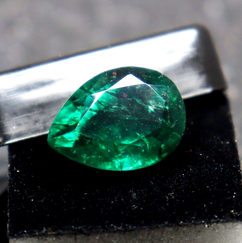 Green COLOMBIAN Emerald Pear Cut CERTIFIED Loose Gemstone 8.60 Ct Natural - Picture 2 of 7