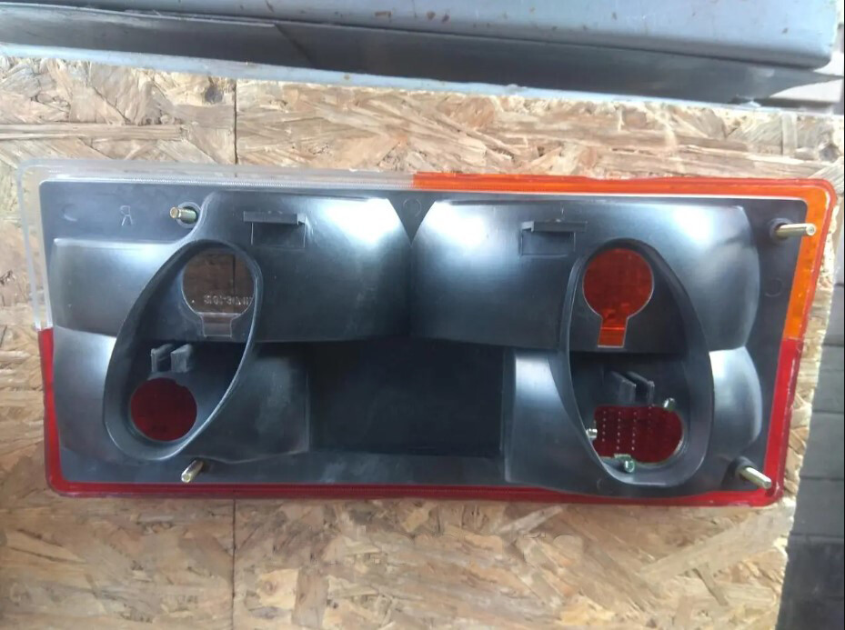 Lada Riva Laika Vaz 2107 Rear Tail Light Set Left and Right | China