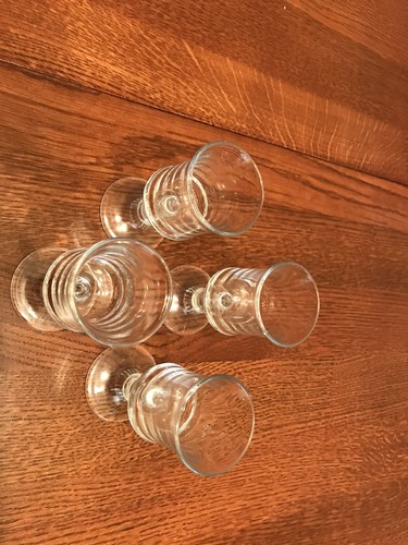 Set of 4 Stemed Pressed Tulip Shaped Cordial Glasses 1 oz Spindled Stem 4” Tall - Picture 4 of 4